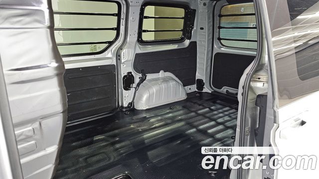 Hyundai Staria 2023 — photo 10