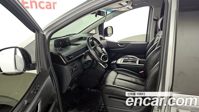 Hyundai Staria 2023 — photo 13