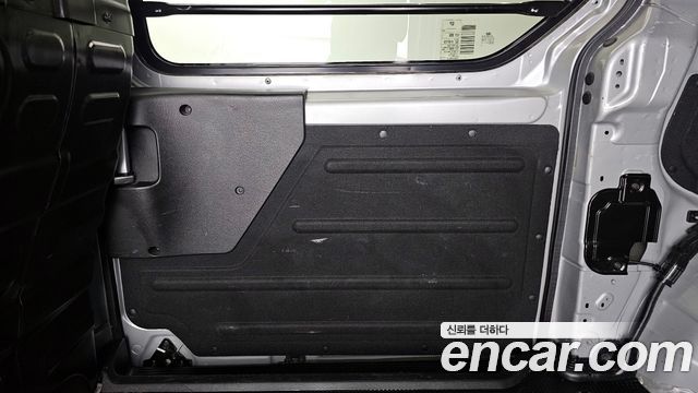 Hyundai Staria 2023 — photo 15