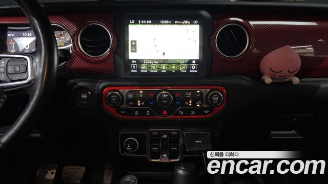 Jeep Wrangler 2019 — photo 14