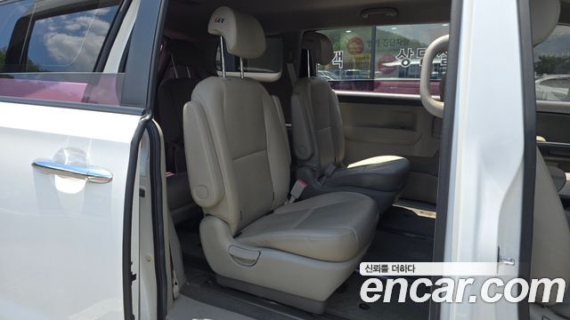Kia Canival 2018 — photo 12