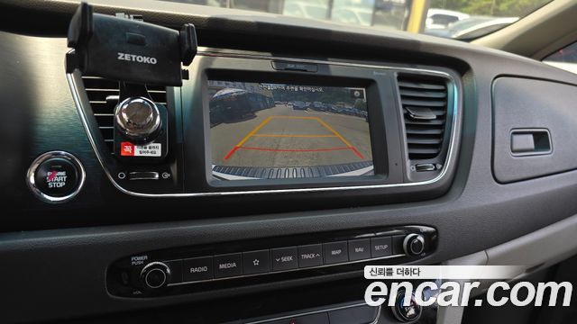 Kia Canival 2018 — photo 15