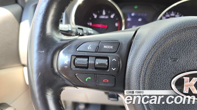 Kia Canival 2018 — photo 16