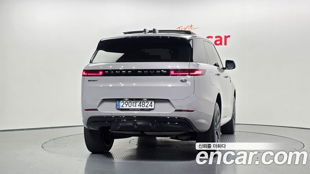 Land Rover Range Rover Sport 2023 — photo 4