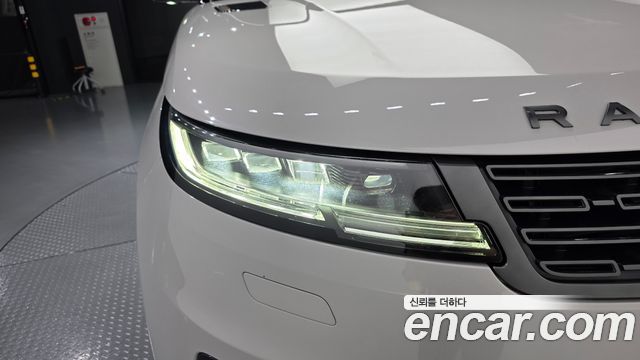 Land Rover Range Rover Sport 2023 — photo 8