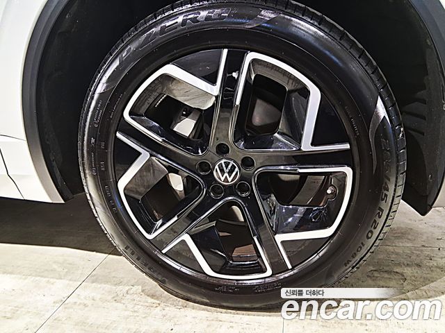 Volkswagen Touareg 2024 — photo 5