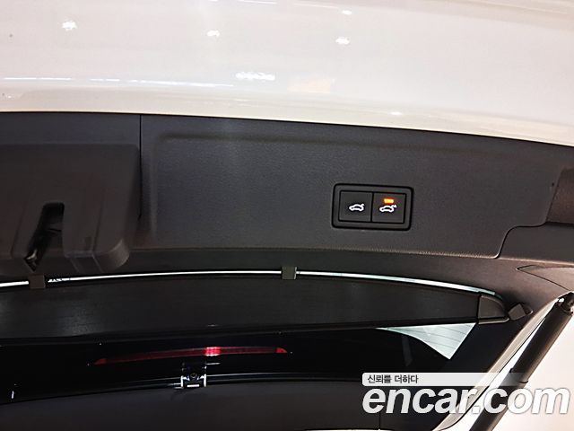 Volkswagen Touareg 2024 — photo 14