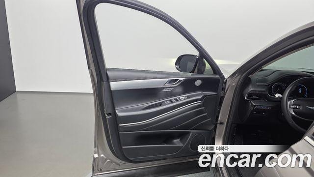 Genesis GV80 2020 — photo 14
