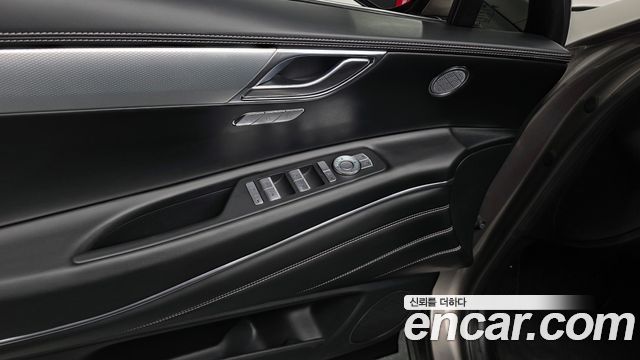 Genesis GV80 2020 — photo 27