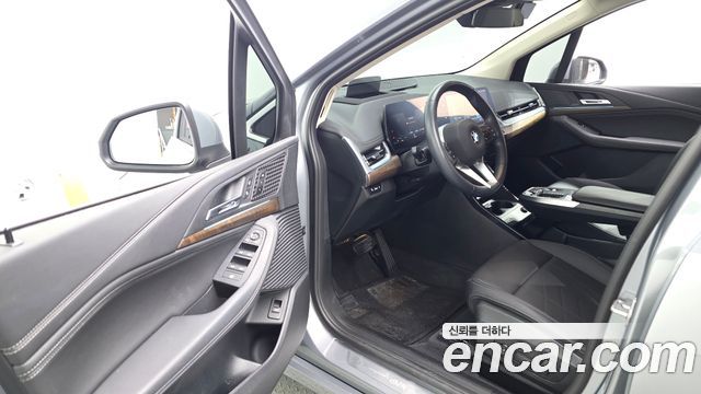 BMW 2-Series 2022 — photo 13