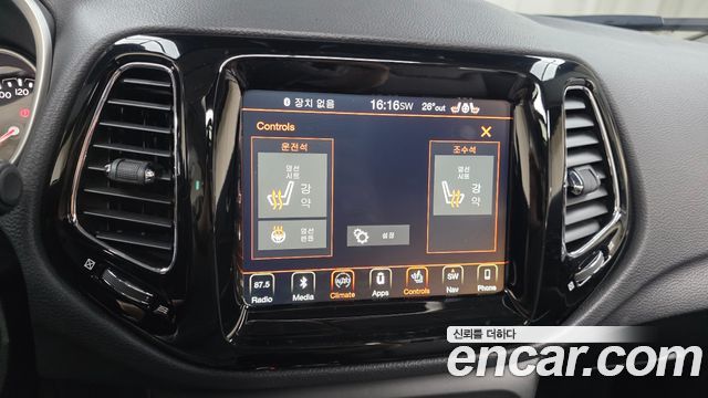 Jeep Compass 2019 — photo 20