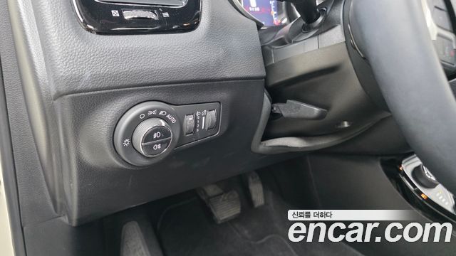 Jeep Compass 2019 — photo 28