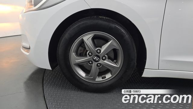 Hyundai AVANTE 2016 — photo 5