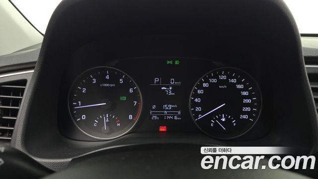 Hyundai AVANTE 2016 — photo 11