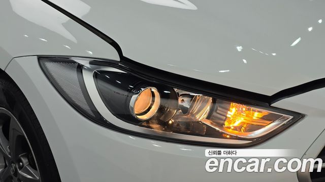 Hyundai AVANTE 2016 — photo 8