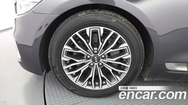 Kia K9 2019 — photo 5
