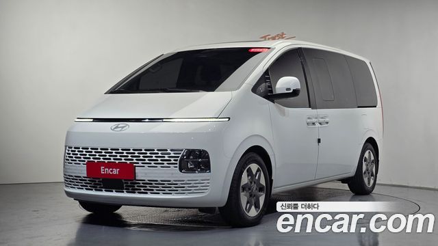 Hyundai Staria 2025 — photo 34