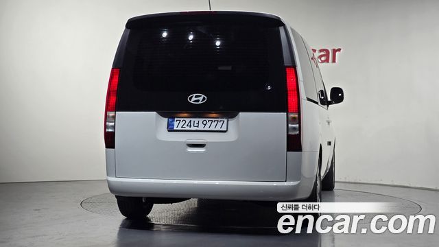 Hyundai Staria 2025 — photo 4