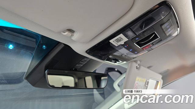 Hyundai Staria 2025 — photo 26