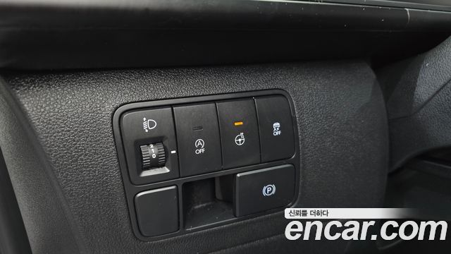 Hyundai Staria 2025 — photo 27