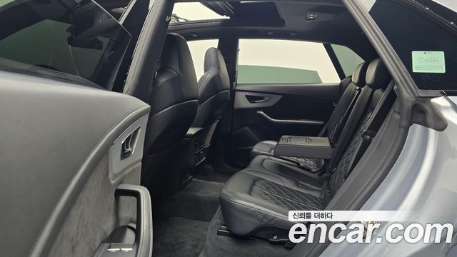 Audi Q8 2021 — photo 18