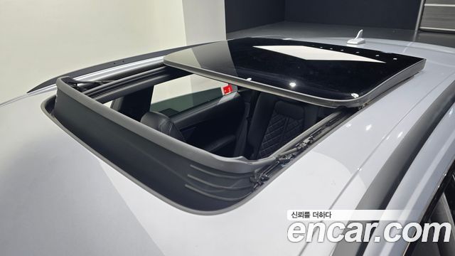 Audi Q8 2021 — photo 23
