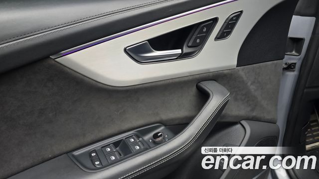 Audi Q8 2021 — photo 32