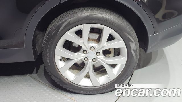 Land Rover Discovery Sport 2023 — photo 7