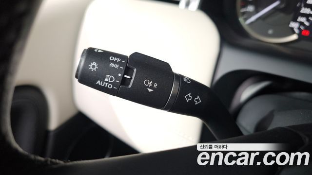 Land Rover Discovery Sport 2023 — photo 28