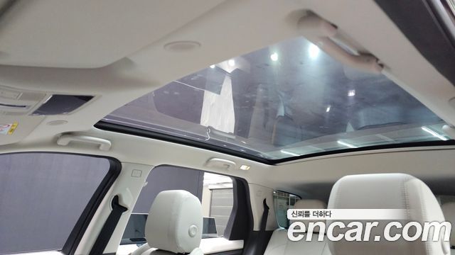 Land Rover Discovery Sport 2023 — photo 31