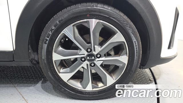 Kia Stonic 2019 — photo 7