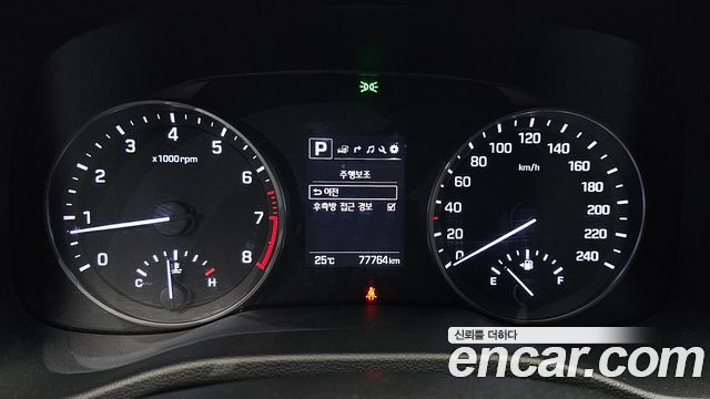 Hyundai AVANTE 2018 — photo 11
