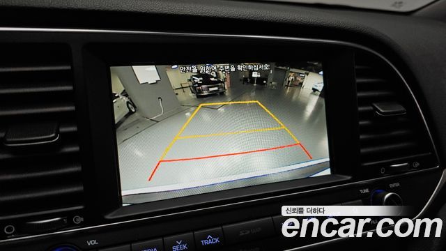 Hyundai AVANTE 2018 — photo 20