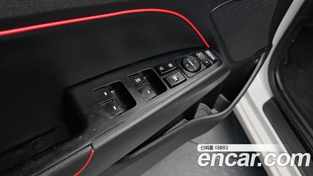 Hyundai AVANTE 2018 — photo 22