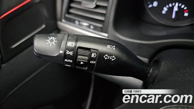 Hyundai AVANTE 2018 — photo 25