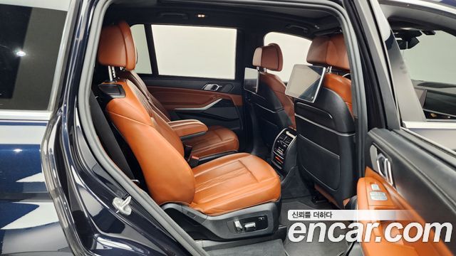 BMW X7 2022 — photo 17
