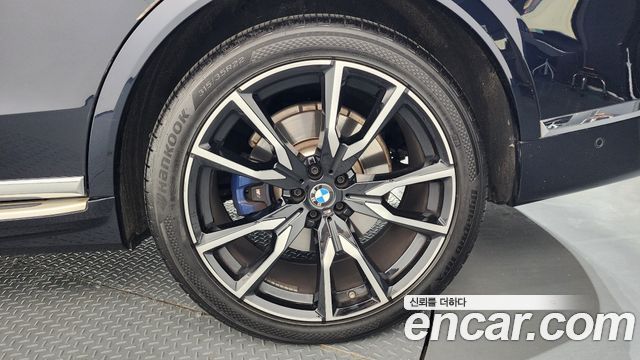 BMW X7 2022 — photo 7