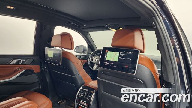 BMW X7 2022 — photo 27