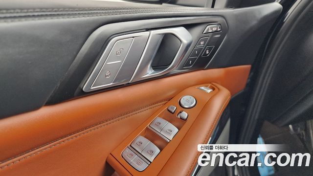BMW X7 2022 — photo 35