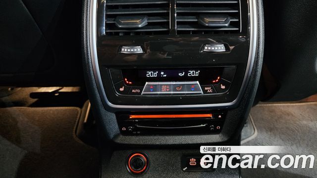 BMW X7 2022 — photo 37