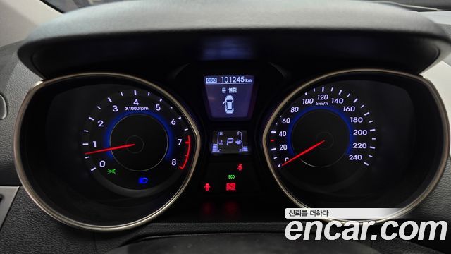 Hyundai AVANTE 2011 — photo 8