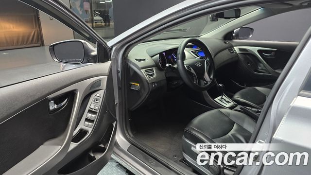 Hyundai AVANTE 2011 — photo 10