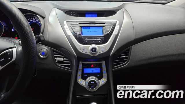 Hyundai AVANTE 2011 — photo 14