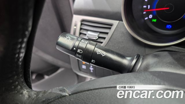 Hyundai AVANTE 2011 — photo 16