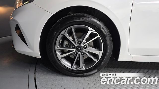 Kia K3 2022 — photo 5