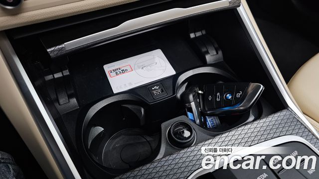 BMW 3-Series 2024 — photo 18