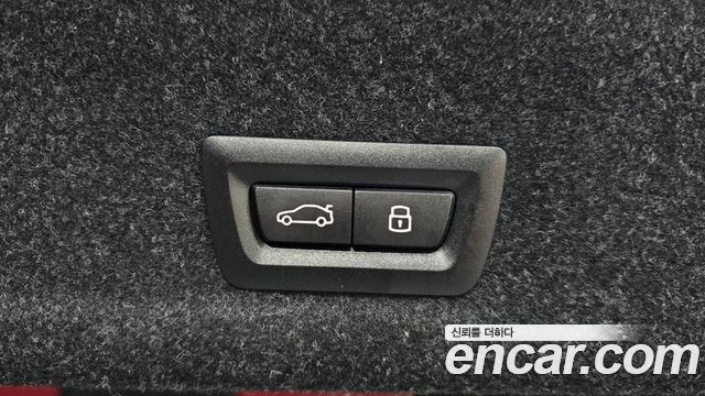 BMW 3-Series 2024 — photo 26