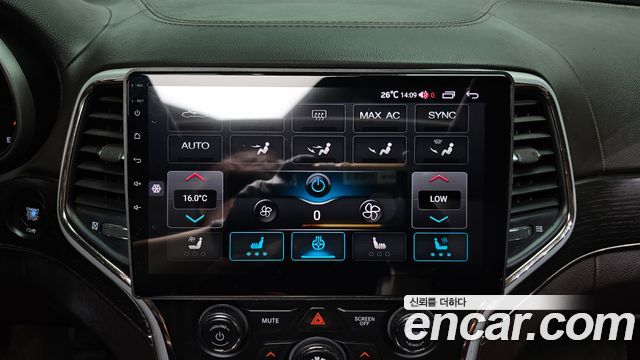 Jeep Cherokee 2018 — photo 16