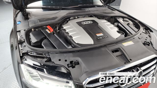 Audi A8 2015 — photo 6