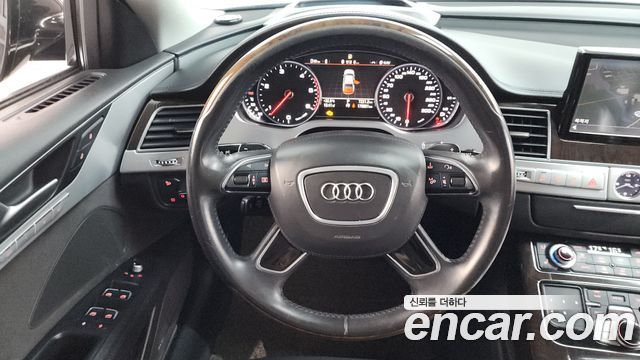 Audi A8 2015 — photo 13
